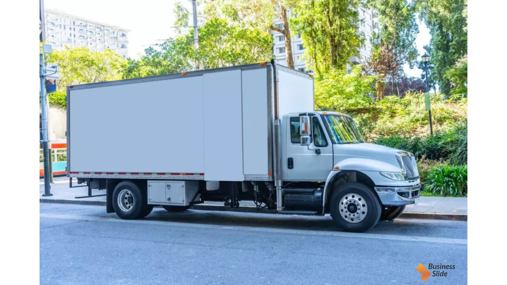 How to Successfully Start a Profitable Box Truck Business in 6 Easy Steps